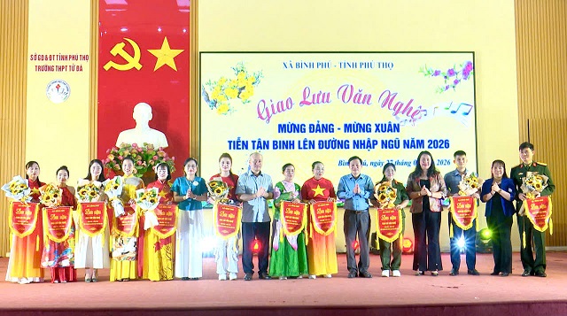 Xã Bình Phú tổ chức đêm giao lưu văn nghệ mừng Đảng, mừng Xuân, tiễn tân binh lên đường nhập ngũ năm 2026