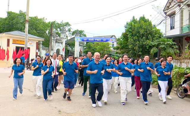 Xã Bình Phú tổ chức lễ phát động ngày chạy Olympic vì sức khỏe toàn dân năm 2026.