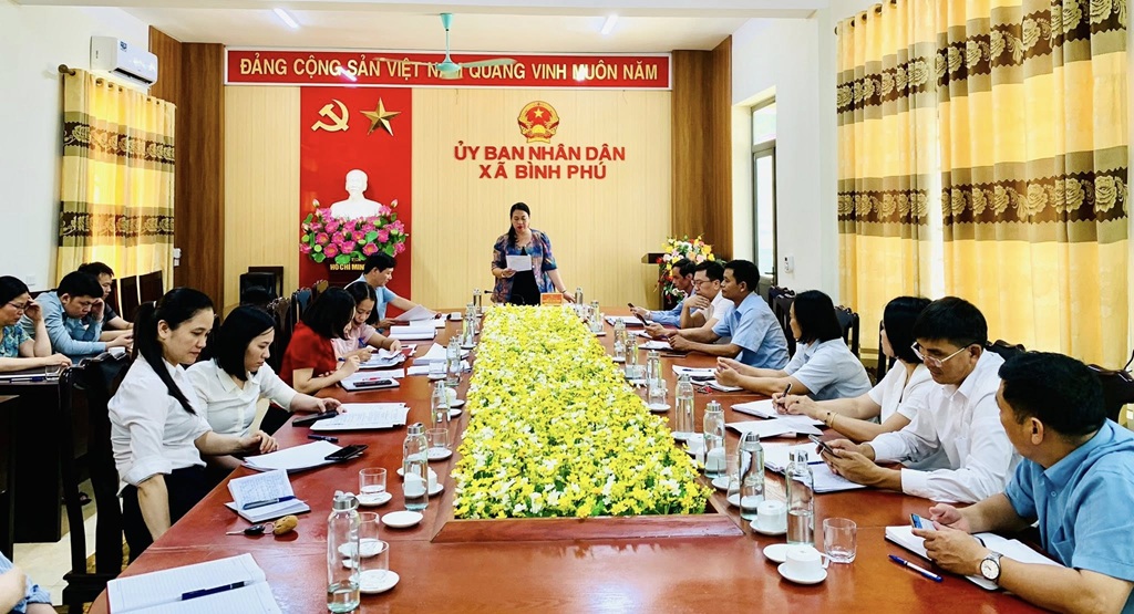 Chi bộ UBND xã Bình Phú tổ chức sinh hoạt chi bộ tháng 6 năm 2026