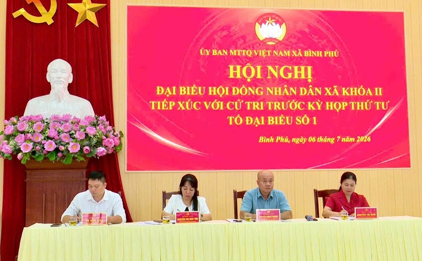 Đại biểu HĐND xã Bình Phú tiếp xúc cử tri trước Kỳ họp thứ Tư khóa II, nhiệm kỳ 2026-2031.