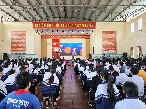 Chương trình Tuyên truyền, trang bị kỹ năng phòng, chống bắt cóc online tại trường THCS Bình Phú.