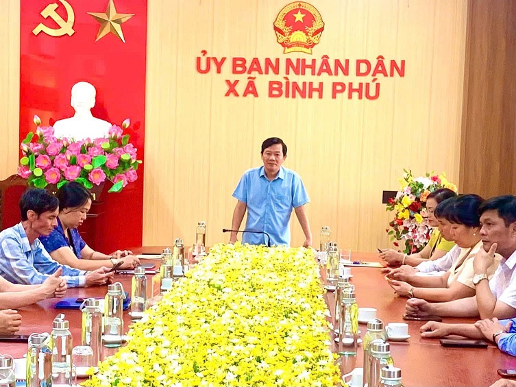 Xã Bình Phú gặp mặt cán bộ, công chức, viên chức, người lao động là con liệt sĩ, thương binh, bệnh binh, người nhiễm chất độc hoá học.