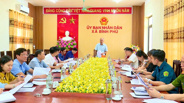 Ban Thường vụ Đảng uỷ xã Bình Phú tổ chức hội nghị tháng 10.