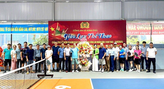 CÔNG AN XÃ BÌNH PHÚ TỔ CHỨC GIAO LƯU THỂ THAO CHÀO MỪNG KỶ NIỆM 80 NĂM NGÀY TRUYỀN THỐNG CÔNG AN NHÂN DÂN VÀ 20 NĂM NGÀY HỘI TOÀN DÂN BẢO VỆ ANTQ