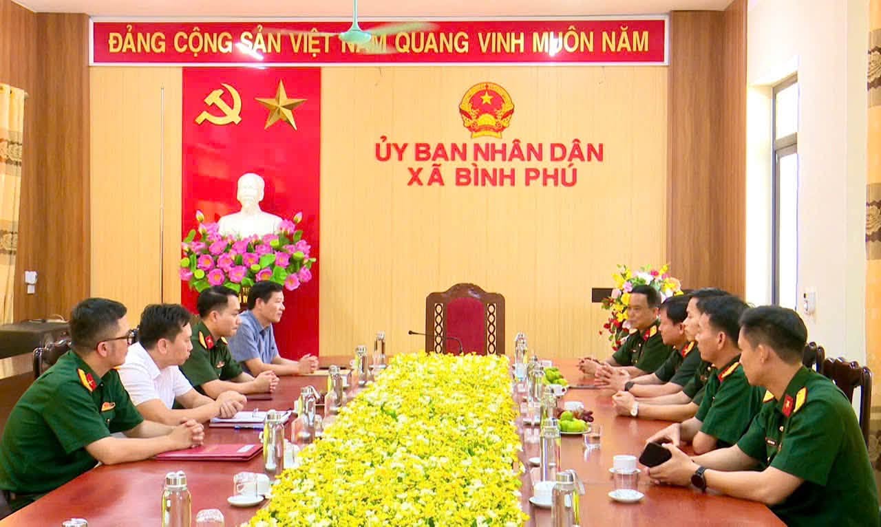 Bộ CHQS tỉnh kiểm tra kết quả thực hiện nhiệm vụ quân sự, quốc phòng tại xã Bình Phú.