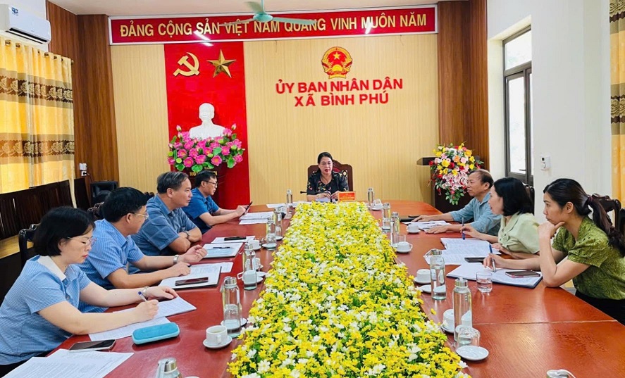 UBND xã Bình Phú tổ chức nghe báo cáo kết quả thẩm định sáng kiến kinh nghiệm năm học 2025–2026.