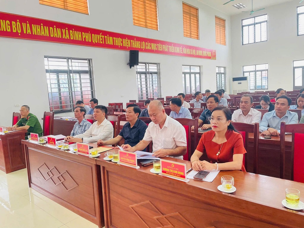 Xã Bình Phú tham dự hội nghị toàn quốc sơ kết 1 năm vận hành mô hình tổ chức tổng thể của hệ thống chính trị, mô hình chính quyền 3 cấp và hội nghị sơ kết 1 năm 6 tháng triển khai thực hiện Nghị quyết số 57-NQ/TW ngày 22/12/2024.
