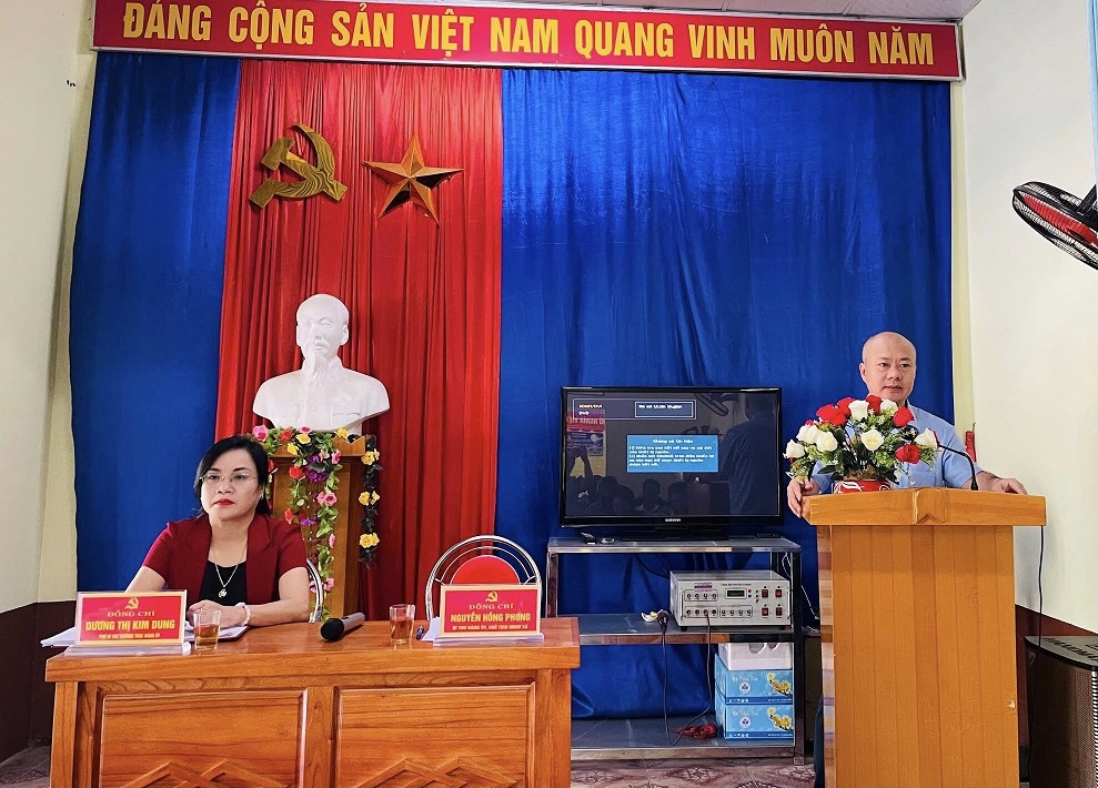 Đảng uỷ xã Bình Phú làm việc với các chi bộ khu dân cư thuộc xã Bình Phú (cũ).