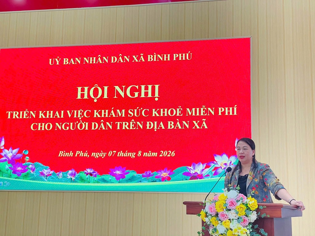 Xã Bình Phú triển khai khám sức khoẻ miễn phí cho người dân và chiến dịch 90 ngày đêm làm sạch, làm giàu và chuẩn hoá dữ liệu của 12 cơ sở dữ liệu chuyên ngành y tế.