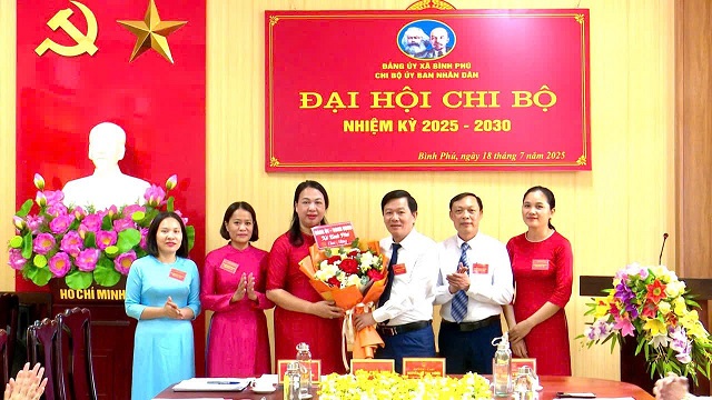 ĐẠI HỘI CHI BỘ UBND XÃ BÌNH PHÚ NHIỆM KỲ 2025-2030 THÀNH CÔNG TỐT ĐẸP