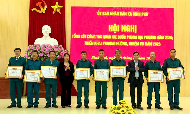 Xã Bình Phú tổ chức Hội nghị tổng kết công tác Quân sự - Quốc phòng địa phương năm 2025; Triển khai phương hướng, nhiệm vụ năm 2026