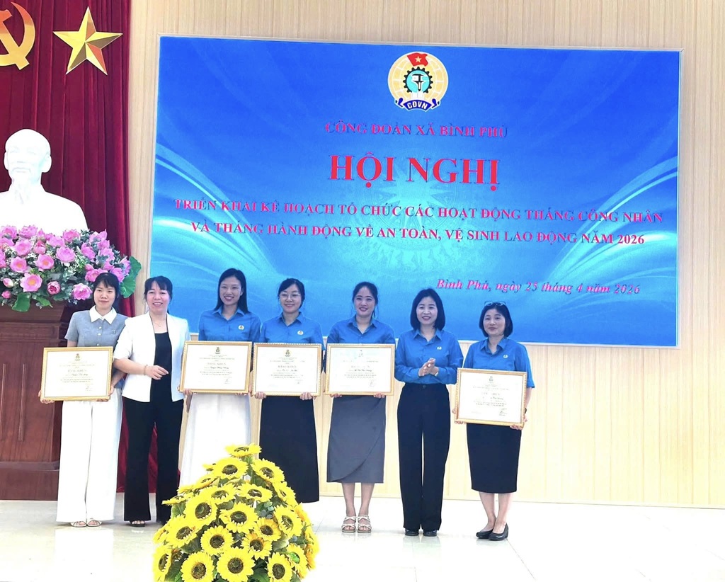 Công đoàn xã Bình Phú tổ chức Hội nghị sơ kết công tác quý I, triển khai phương hướng, nhiệm vụ công tác quý II năm 2026; đồng thời triển khai Kế hoạch tổ chức các hoạt động Tháng Công nhân và Tháng hành động về An toàn, vệ sinh lao động năm 2026.