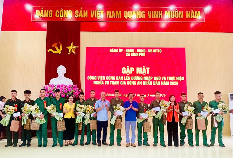 Xã Bình Phú gặp mặt, động viên tân binh lên đường nhập ngũ năm 2026.