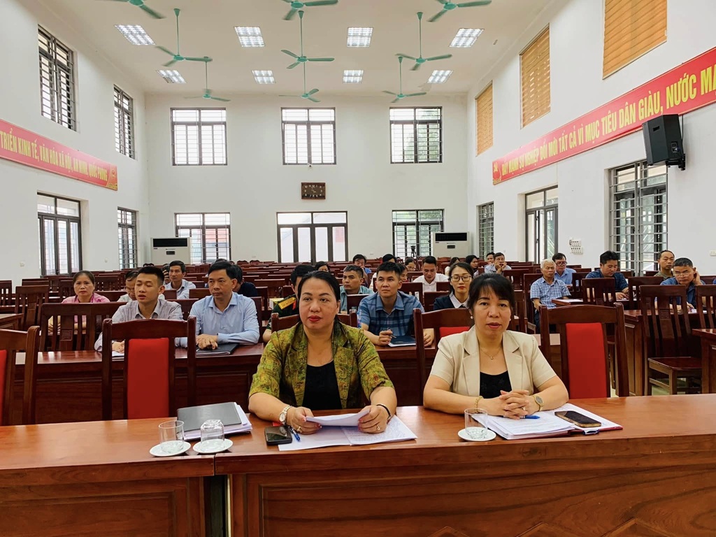Ban Tổ chức Đại hội Thể dục Thể thao (TDTT) xã Bình Phú họp triển khai công tác chuẩn bị Đại hội.