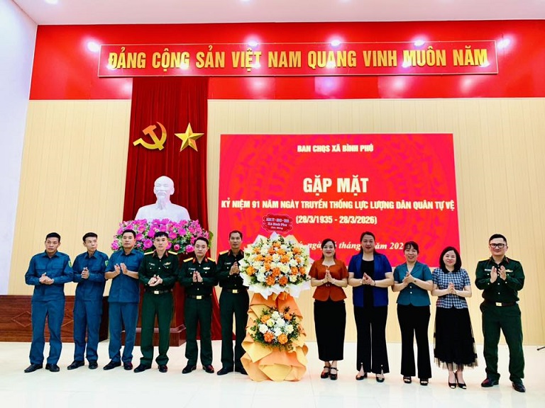 Xã Bình Phú tổ chức gặp mặt nhân kỷ niệm 91 năm Ngày truyền thống lực lượng dân quân tự vệ (28/3/1935-28/3/2026)