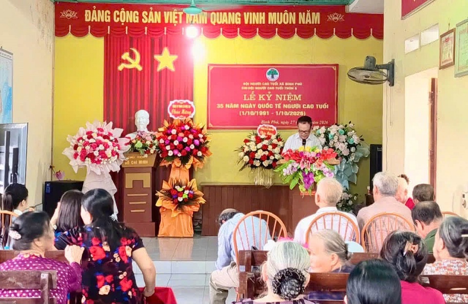 Chi hội Người cao tuổi thôn 6, xã Bình Phú gặp mặt kỷ niệm Ngày Quốc tế Người cao tuổi