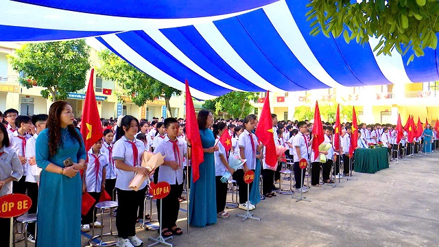 Xã Bình Phú rộn ràng khai giảng năm học mới