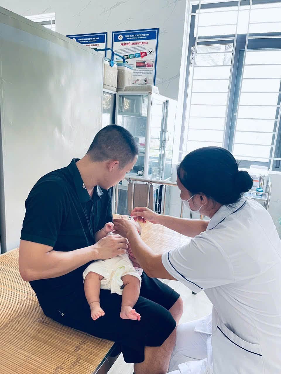 Xã Bình Phú tích cực triển khai chương trình khám sức khoẻ định kỳ hoặc khám sàng lọc miễn phí cho người dân năm 2026.