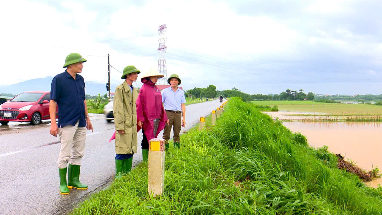 Xã Bình Phú kiểm tra, chỉ đạo công tác ứng phó bão số 10